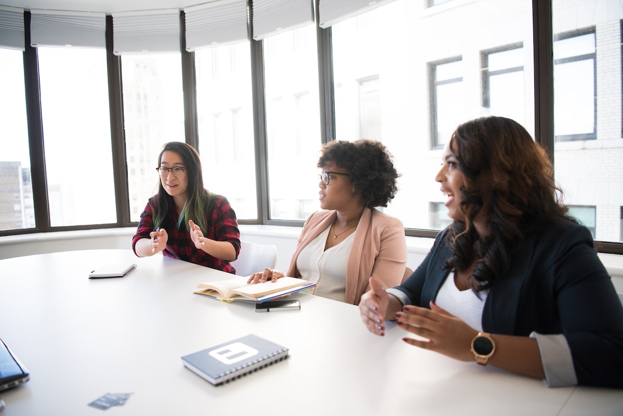 Breaking Barriers: FinovateEurope’s Women in Fintech Breakfast Briefing