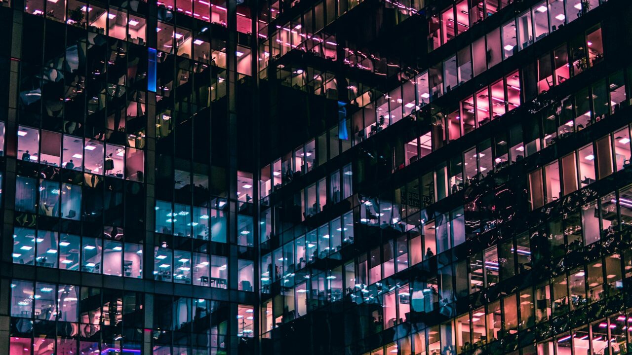 Decisionly Partners with Episode Six on AI-Powered Dispute Automation